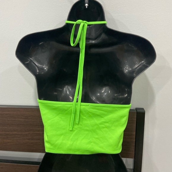 NWOT bright green keyhole halter - Picture 2 of 4